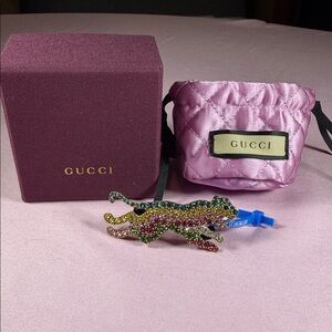 Gucci Multicolored Crystal Panther Ring with Pink Quilted Pouch
